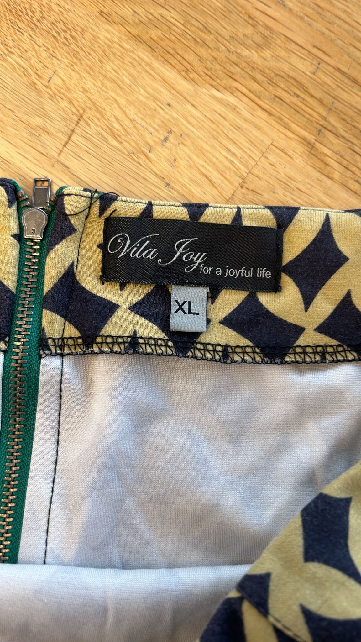 Vila Joy - maat XL - retro rok