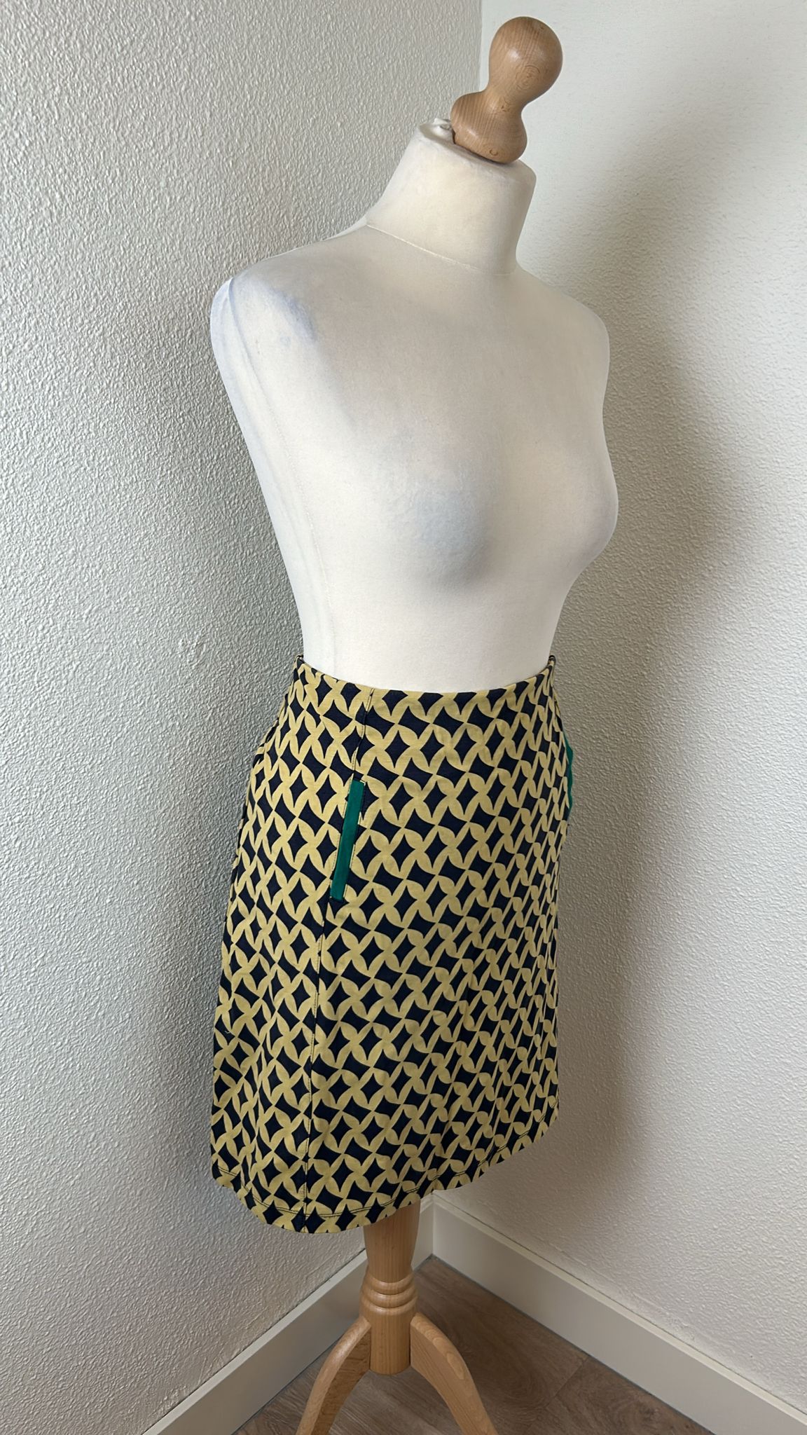 Vila Joy - maat XL - retro rok