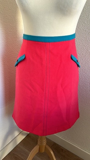 Lucy has a secret - maat XL - rok