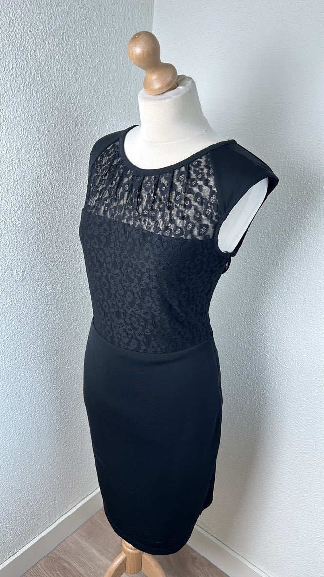 Esprit - maat M - classy jurkje