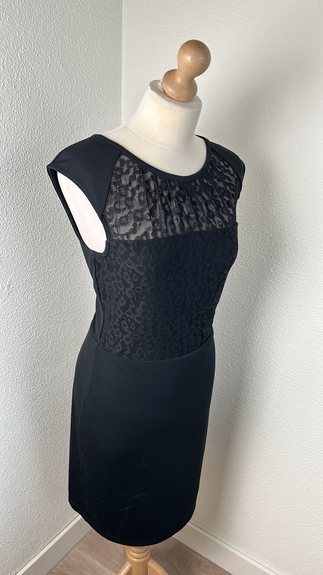 Esprit - maat M - classy jurkje