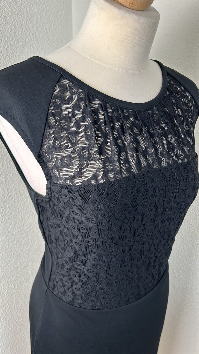 Esprit - maat M - classy jurkje