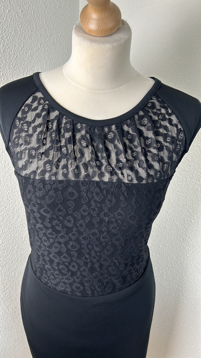 Esprit - maat M - classy jurkje