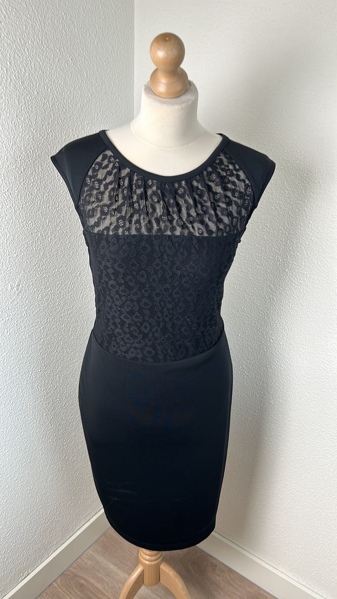 Esprit - maat M - classy jurkje