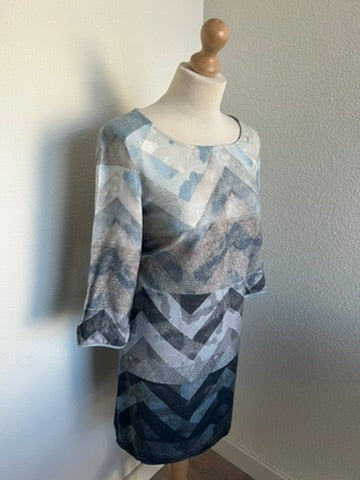 Geisha - maat 40 L - zigzag jurkje