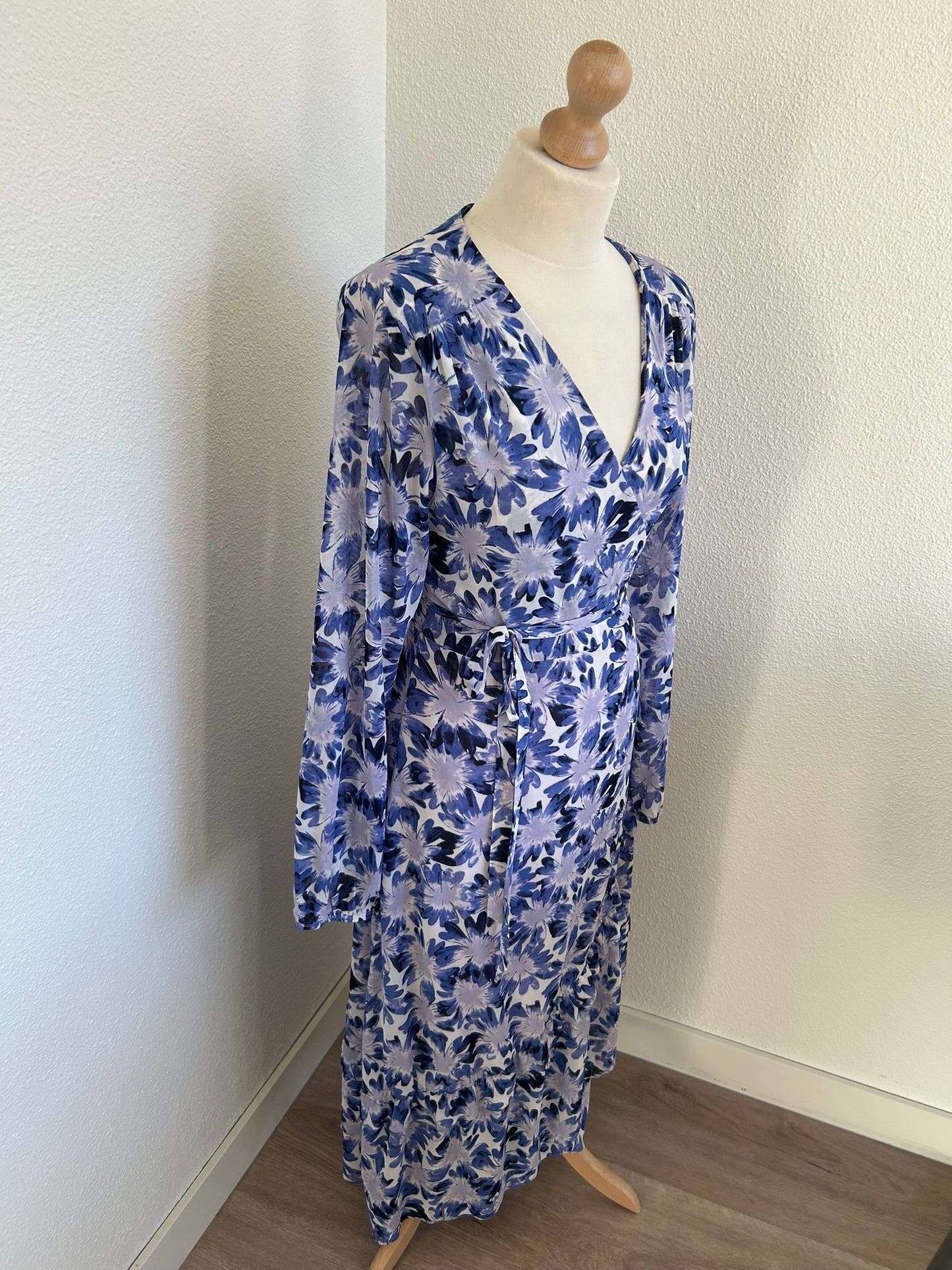 Fabienne Chapot - maat XL - Natasje Frill dress