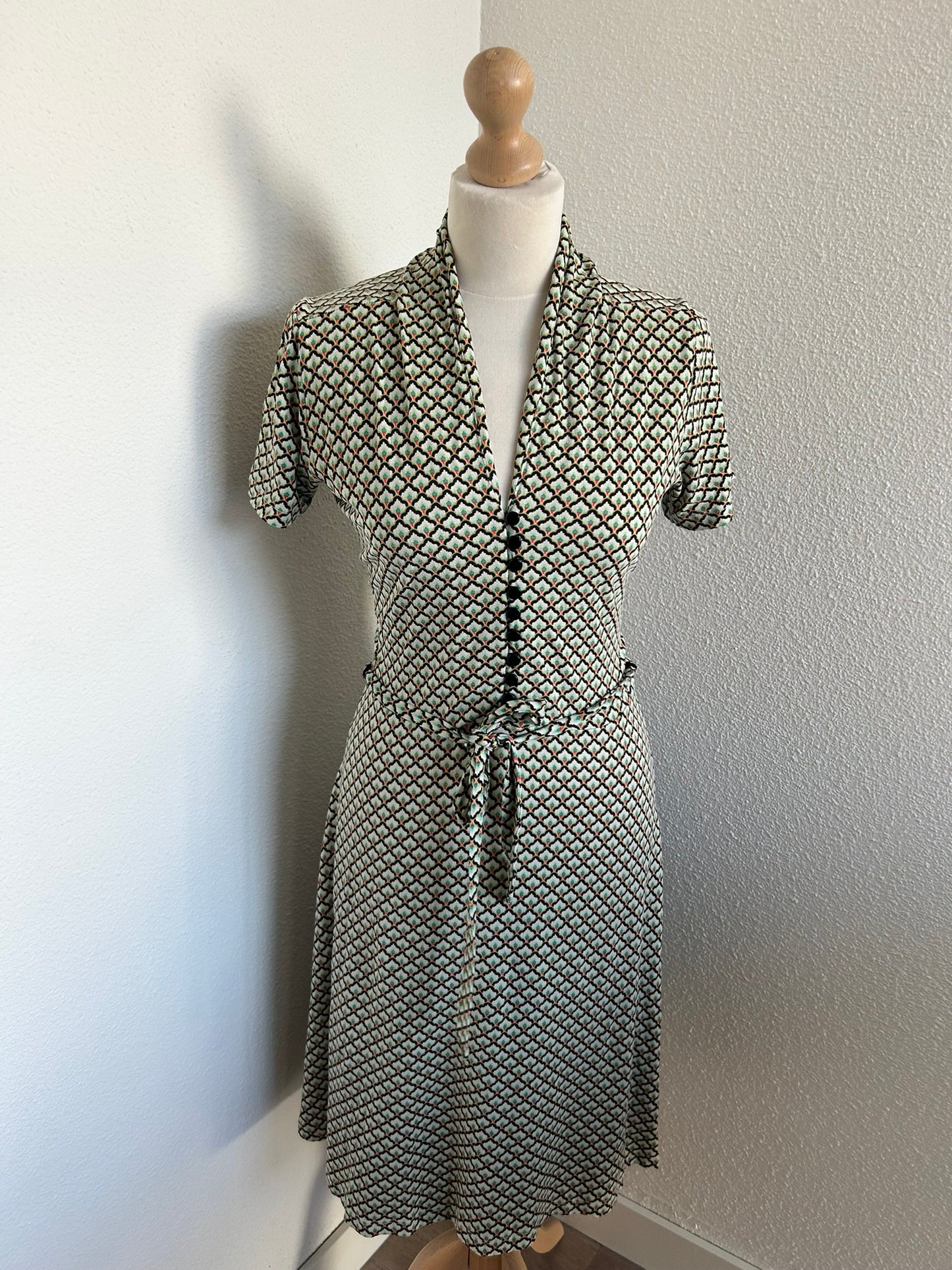 King Louie - maat L - emmy dress
