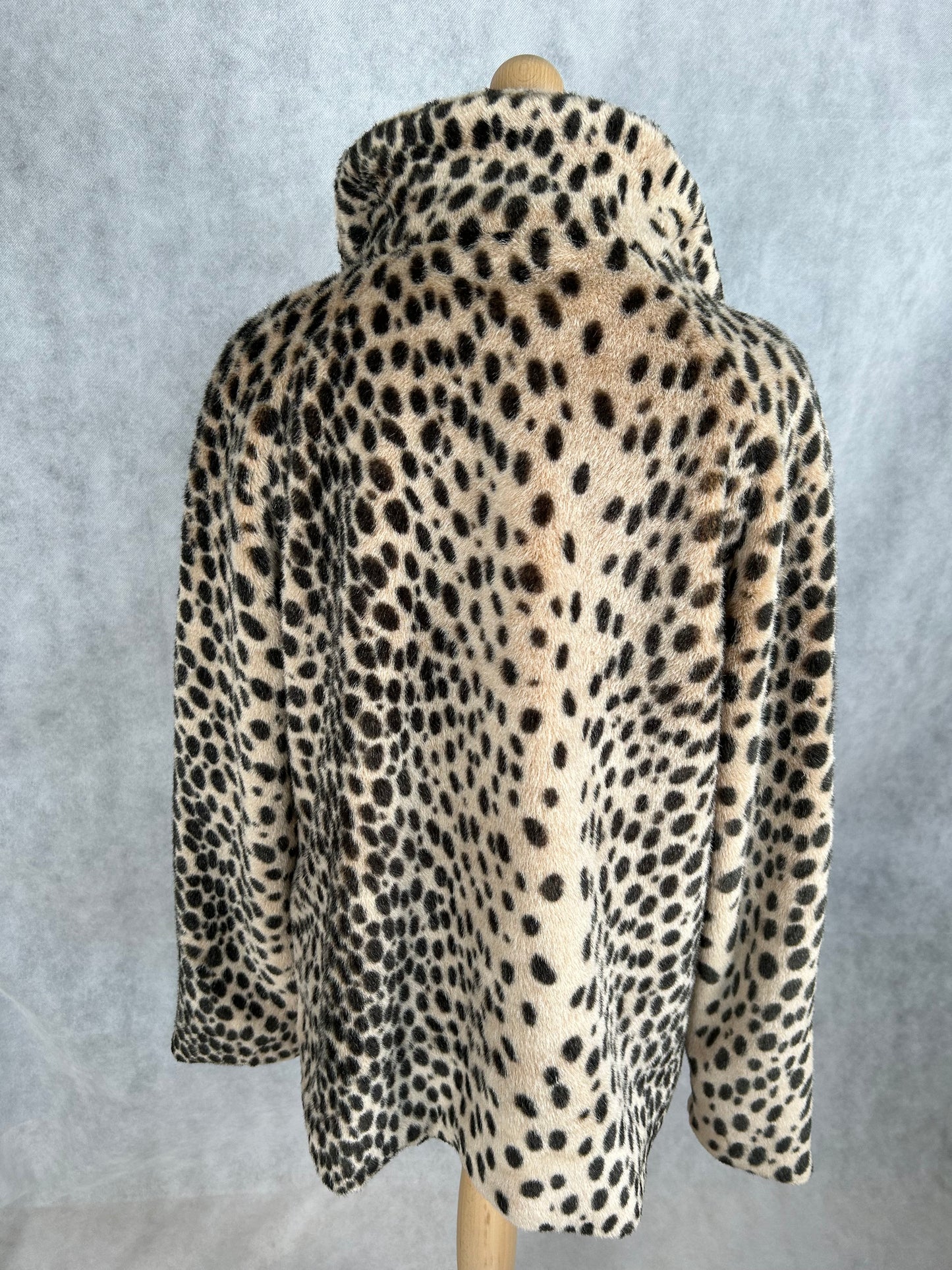 King Louie - Betty Leopard