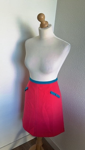 Lucy has a secret - maat XL - rok