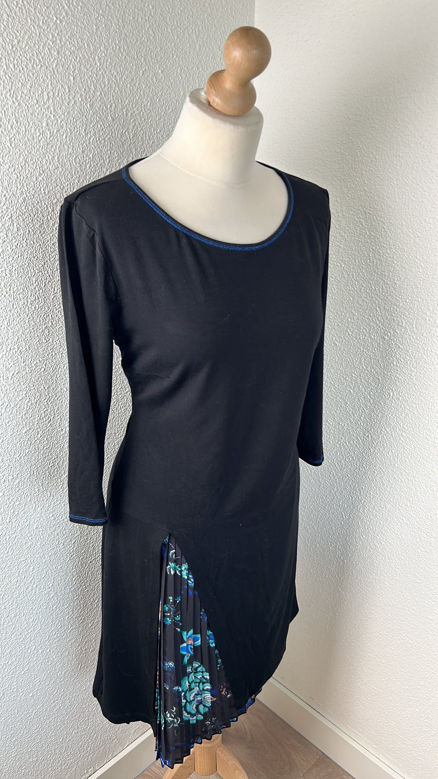 Desigual - maat XL - retro jurk plisse