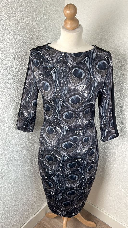 Paper Dolls - maat 40 - pauwen jurk