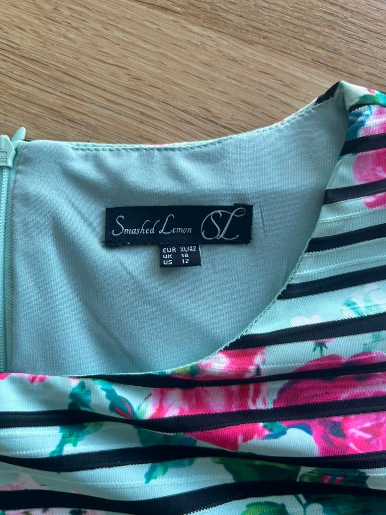 Smashed Lemon - maat XL - gestreepte jurk