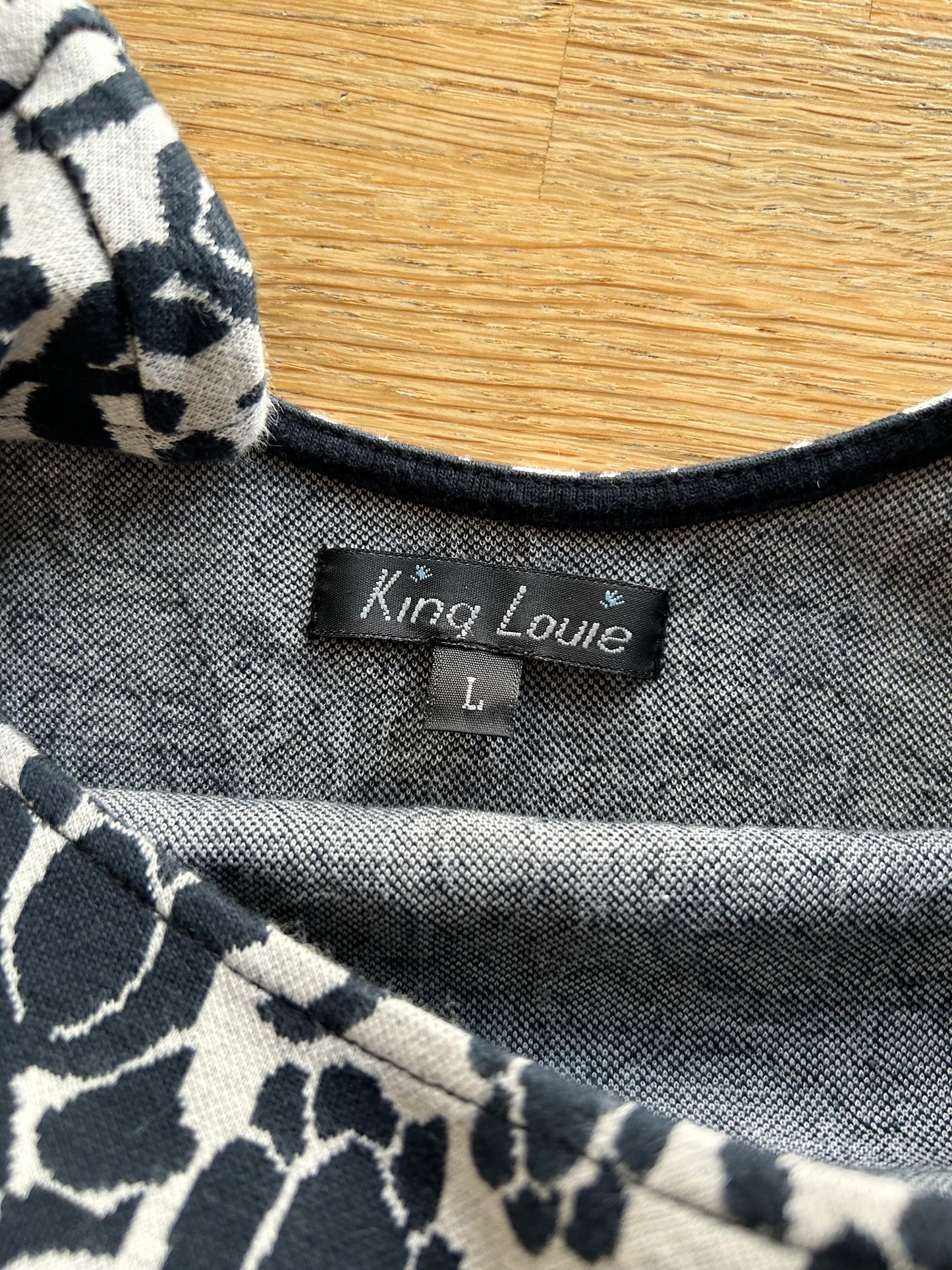 King Louie - maat L - rozen jurk